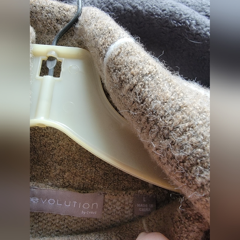 Evolution Over sized turtle neck - Picture 9 of 9